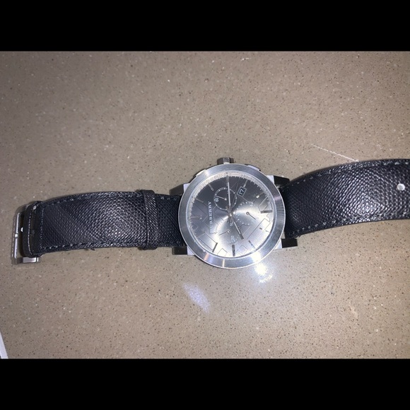 43mm Black Burberry Watch - Picture 5 of 5